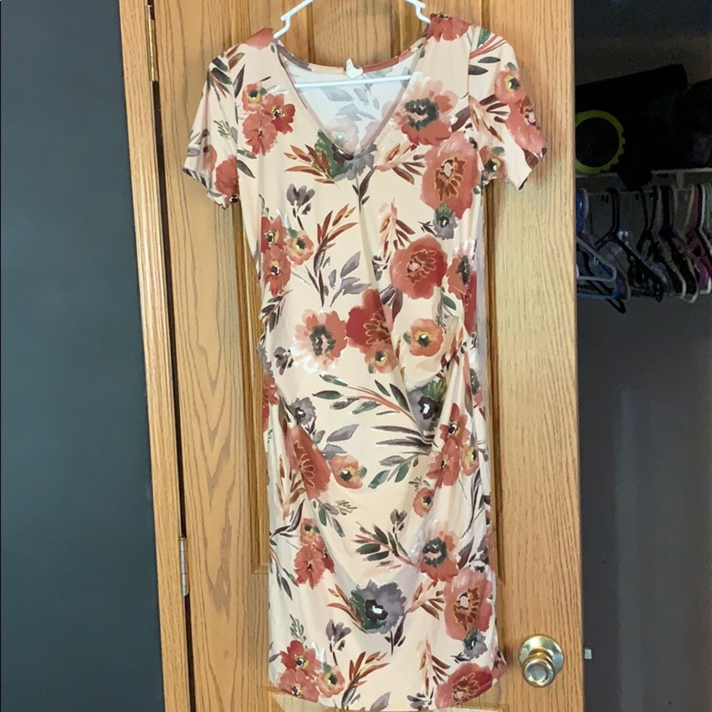 NWOT Floral Maternity Dress